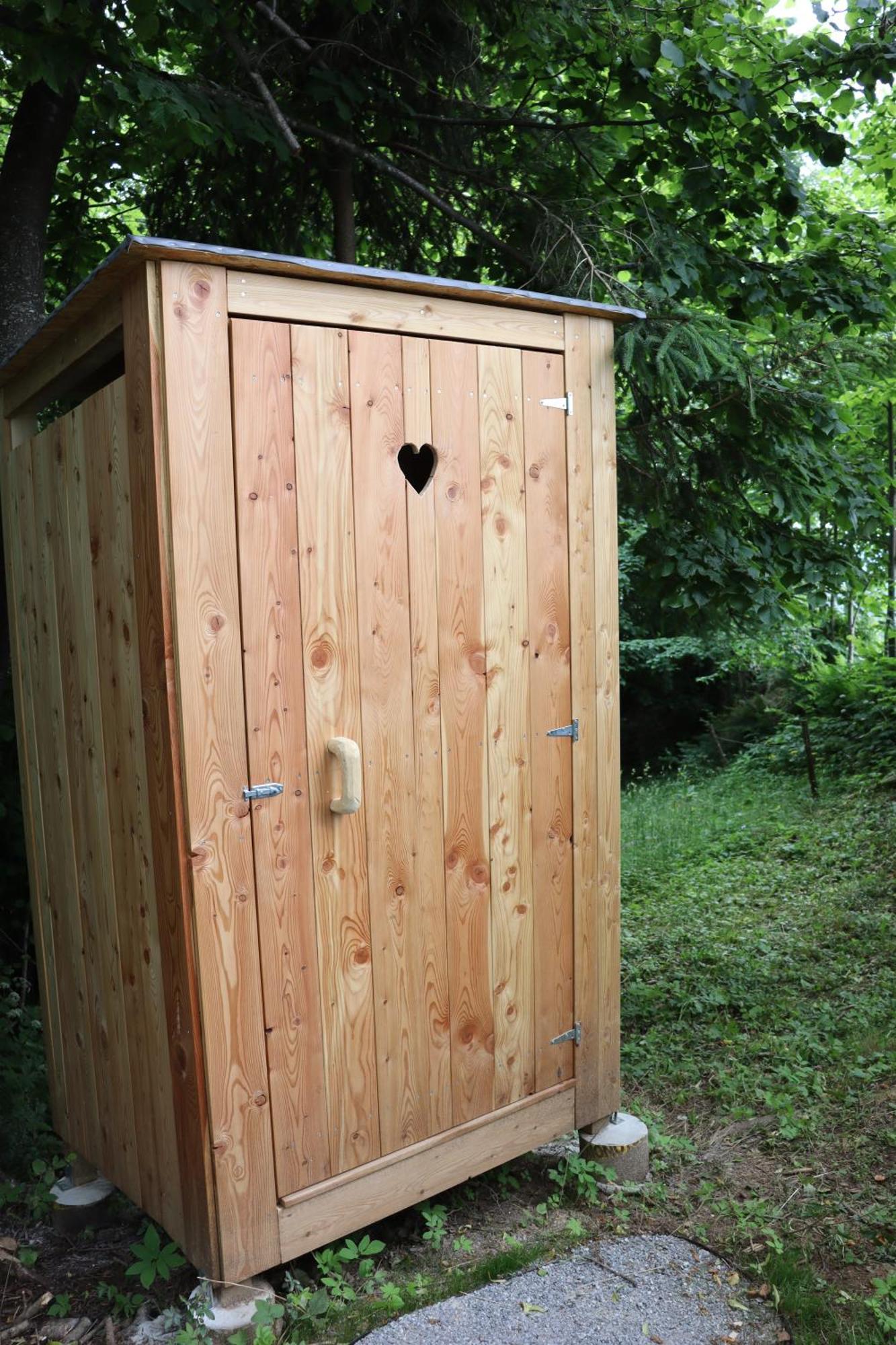 ホテル T'Glamp Bee House Rovte エクステリア 写真
